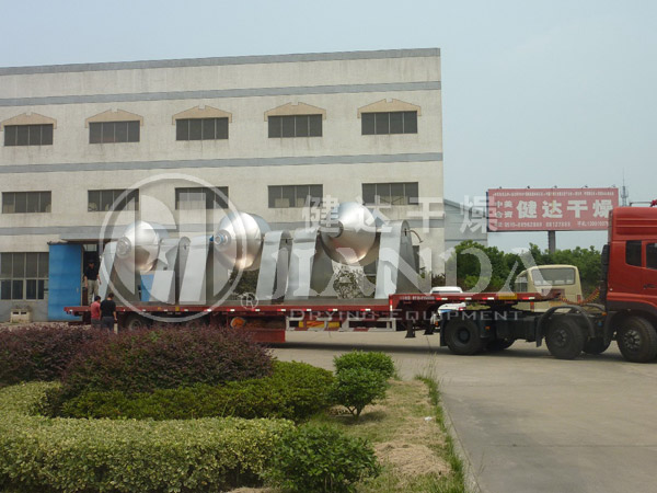 電磁材料專(zhuān)用雙錐回轉(zhuǎn)真空干燥機(jī)